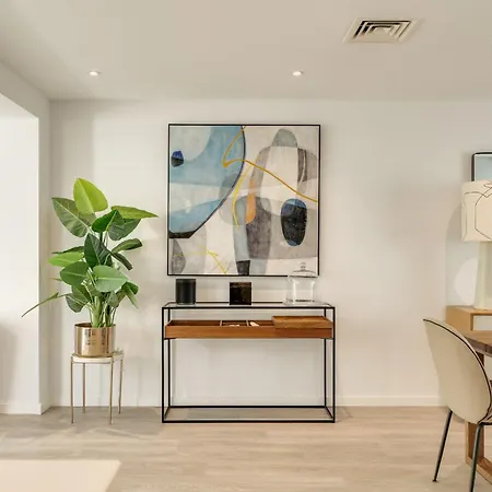 Blissful Restelo Villa