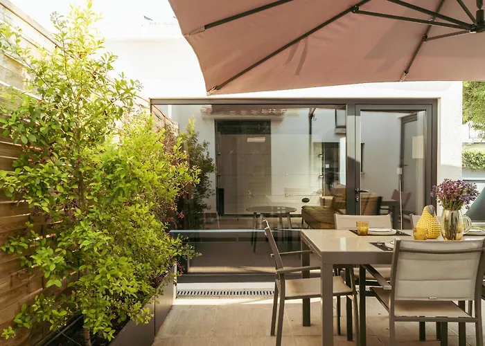 Blissful Restelo Villa *